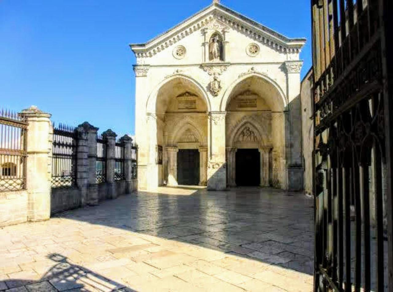 Suite Rotari - Affitti Brevi Italia Monte Sant'Angelo Eksteriør billede